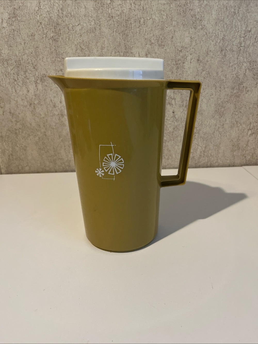 VTG Polly Flex Republic Molding Corp Pitcher & Rare White/Copper A-40 MCM Chic